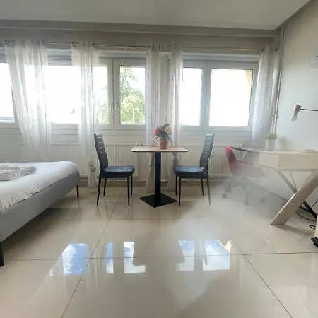 Apartment Plantiere - Studio Centre Quartier Queuleu - 2 Personnes