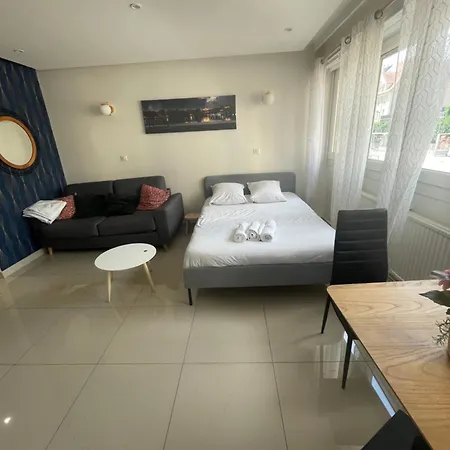Plantiere - Studio Centre Quartier Queuleu - 2 Personnes *